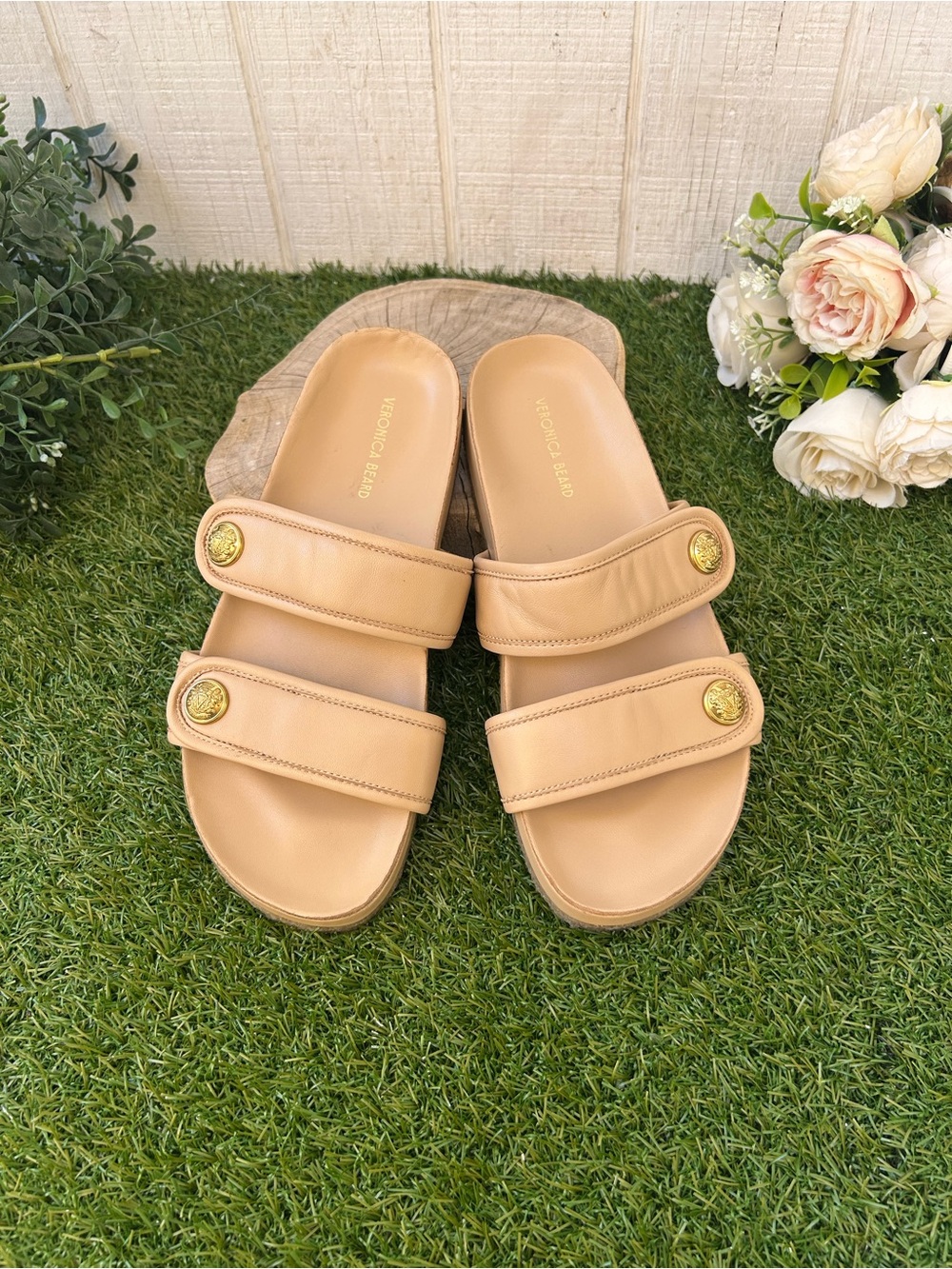 Veronica Beard PERCEY LEATHER beige 
SLIP ON SANDAL SHOES SzUS  7 gently 
$295